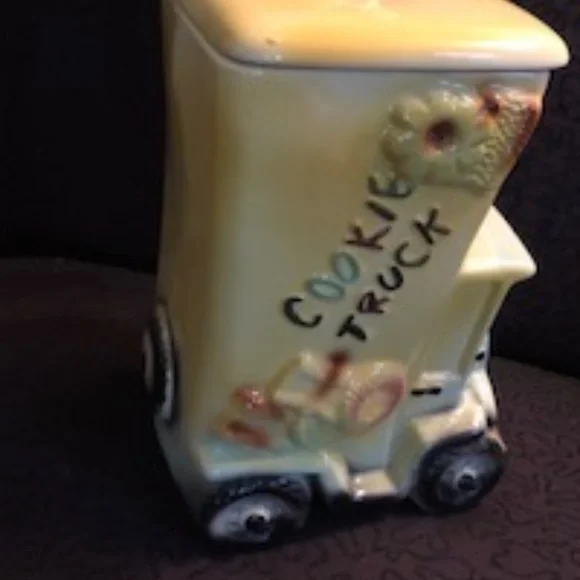 *HOST PICK* Vintage Cookie Jar *EUC*